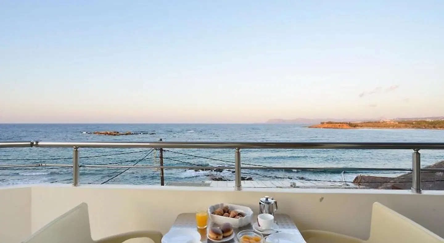 Kalamaki Apartments Terrasse
