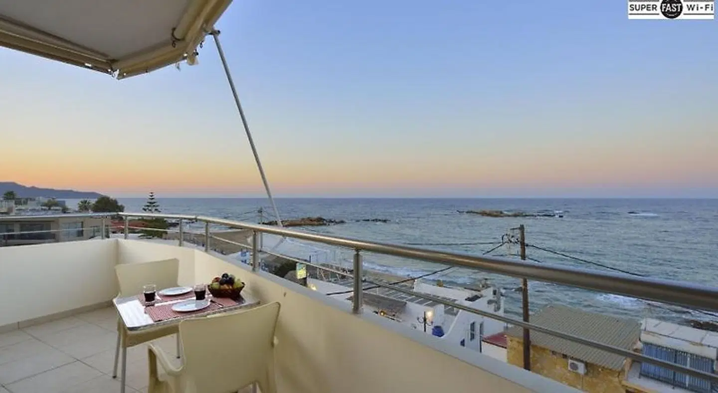 Kalamaki Apartments Strand