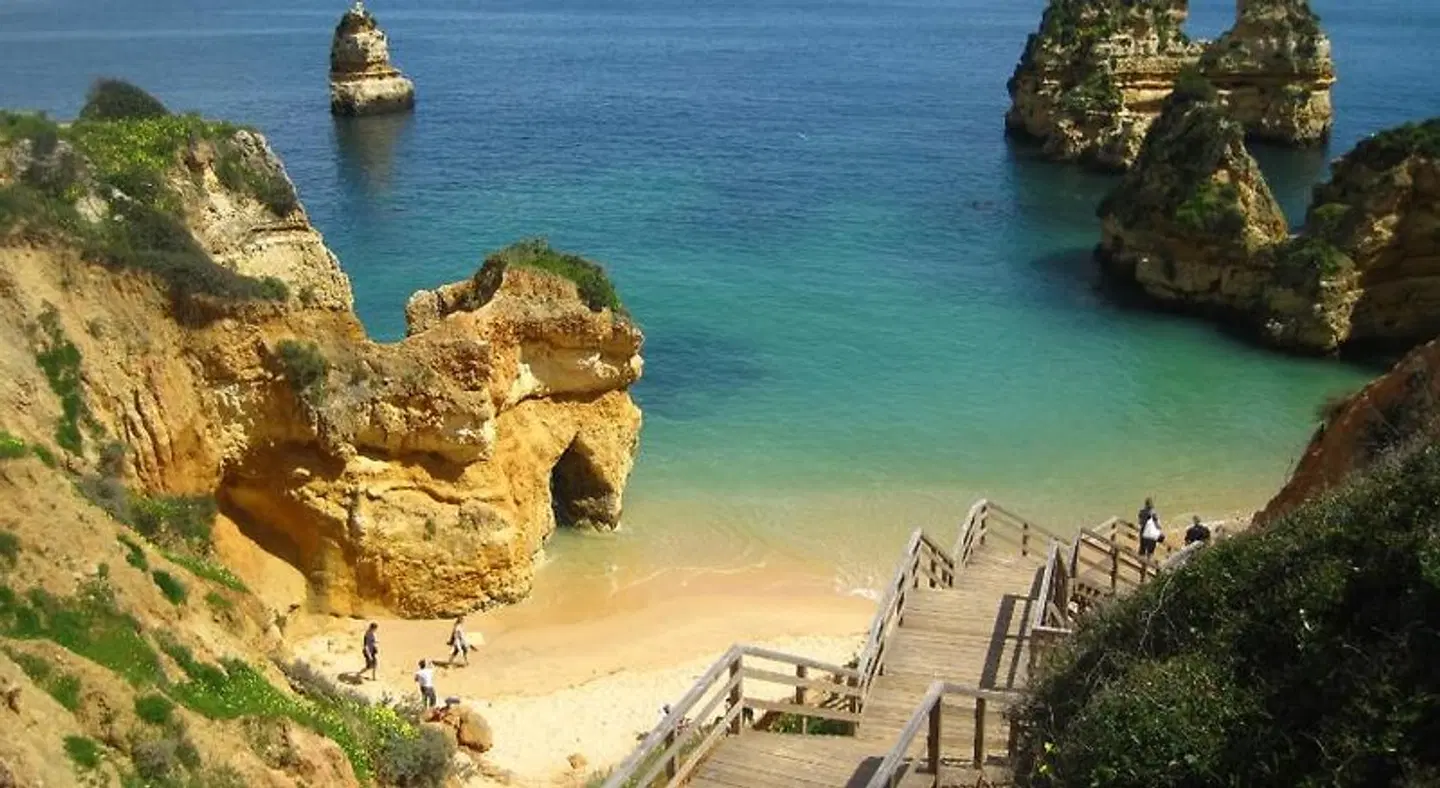 Villa Doris Suites LANDSCAPE