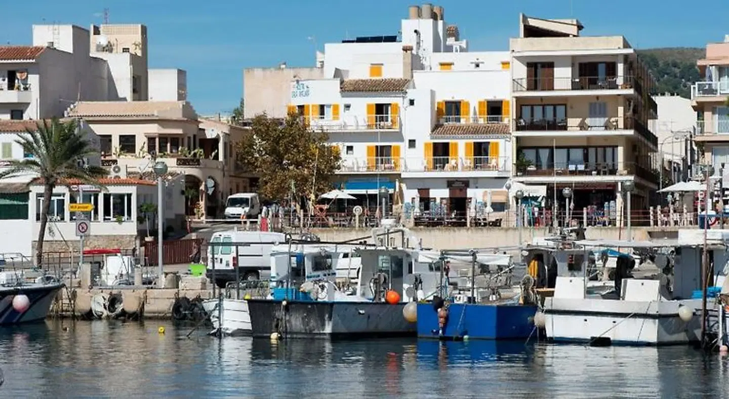 Hostal Cala Ratjada EXTERIOR