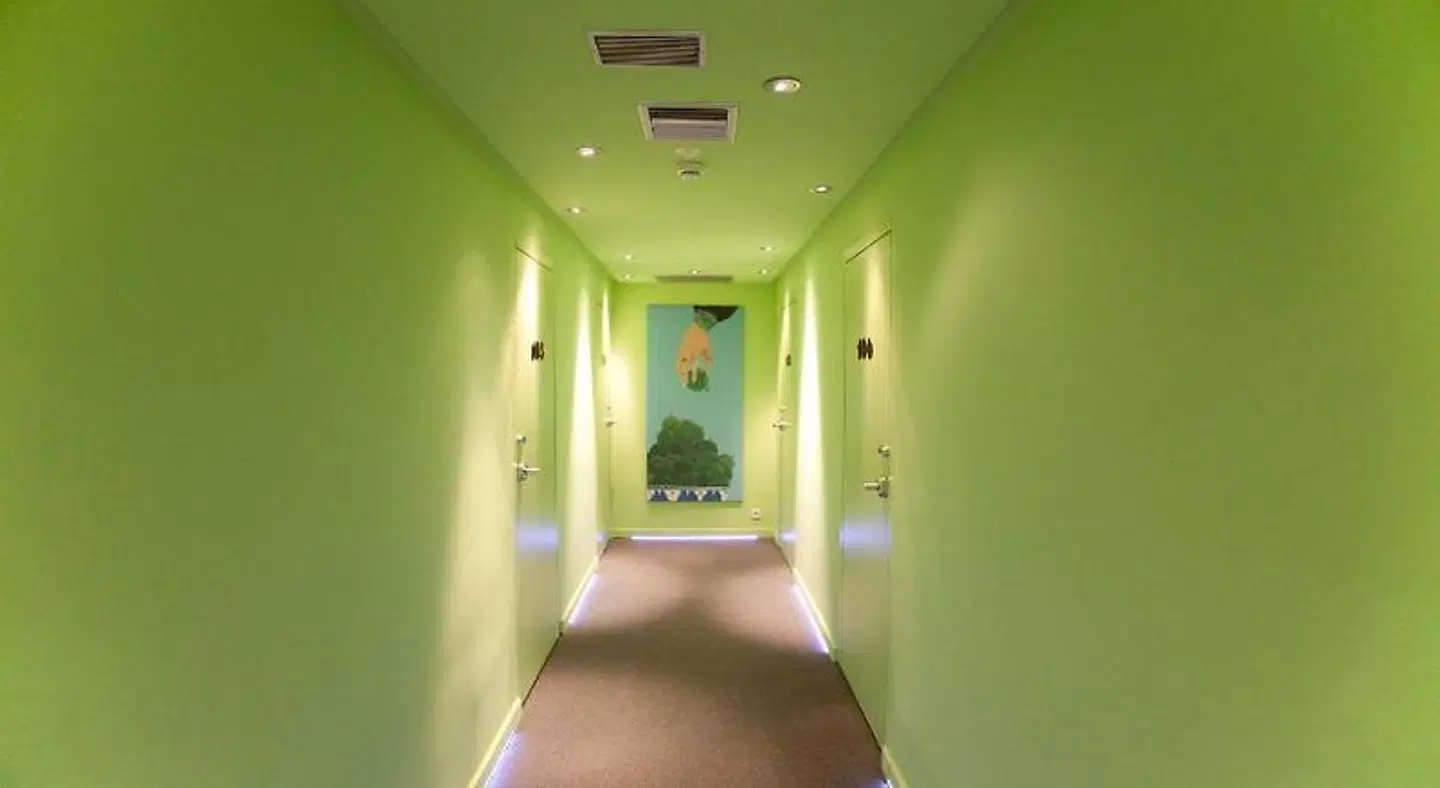 Athens Center Square HEALTH_BEAUTY