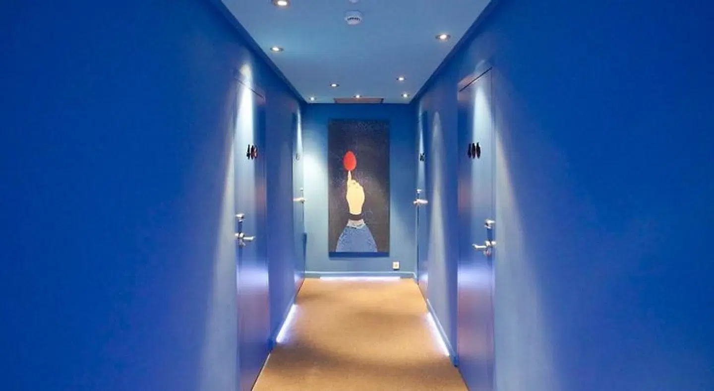 Athens Center Square HEALTH_BEAUTY