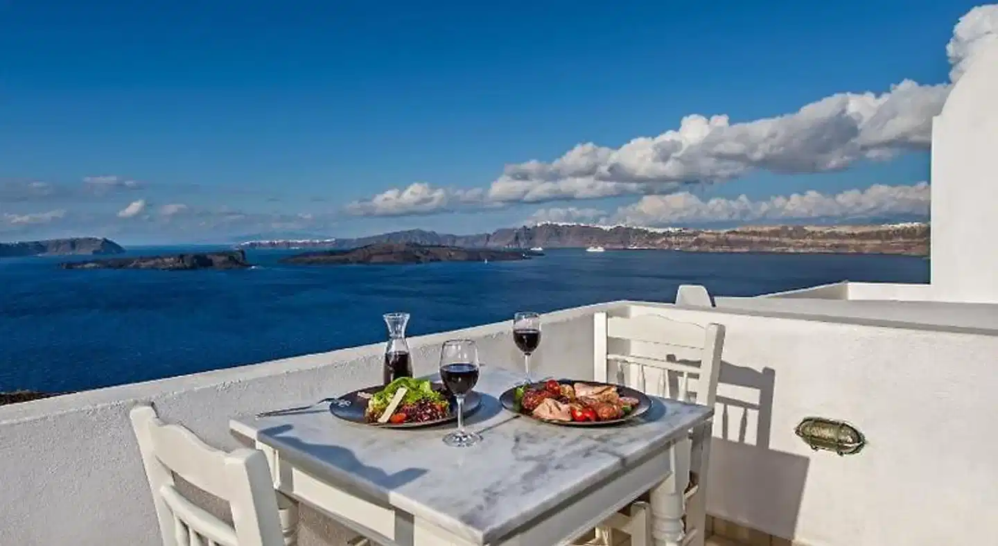 Apanemo Hotel & Suites Terrasse