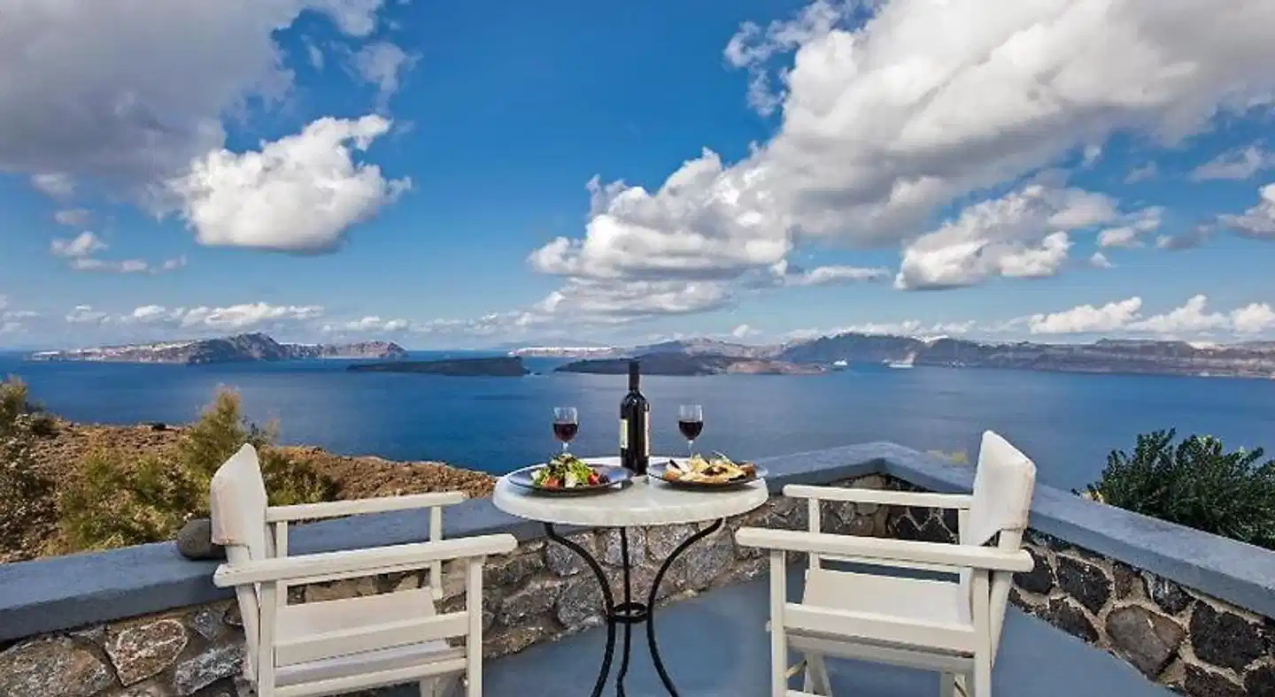 Apanemo Hotel & Suites Terrasse