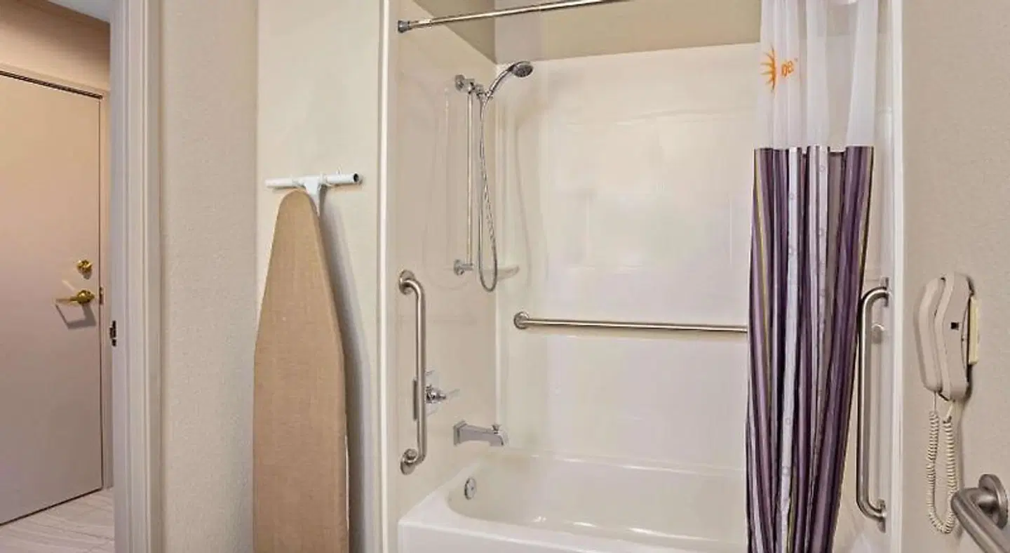 La Quinta Inn Las Vegas Nellis Badezimmer