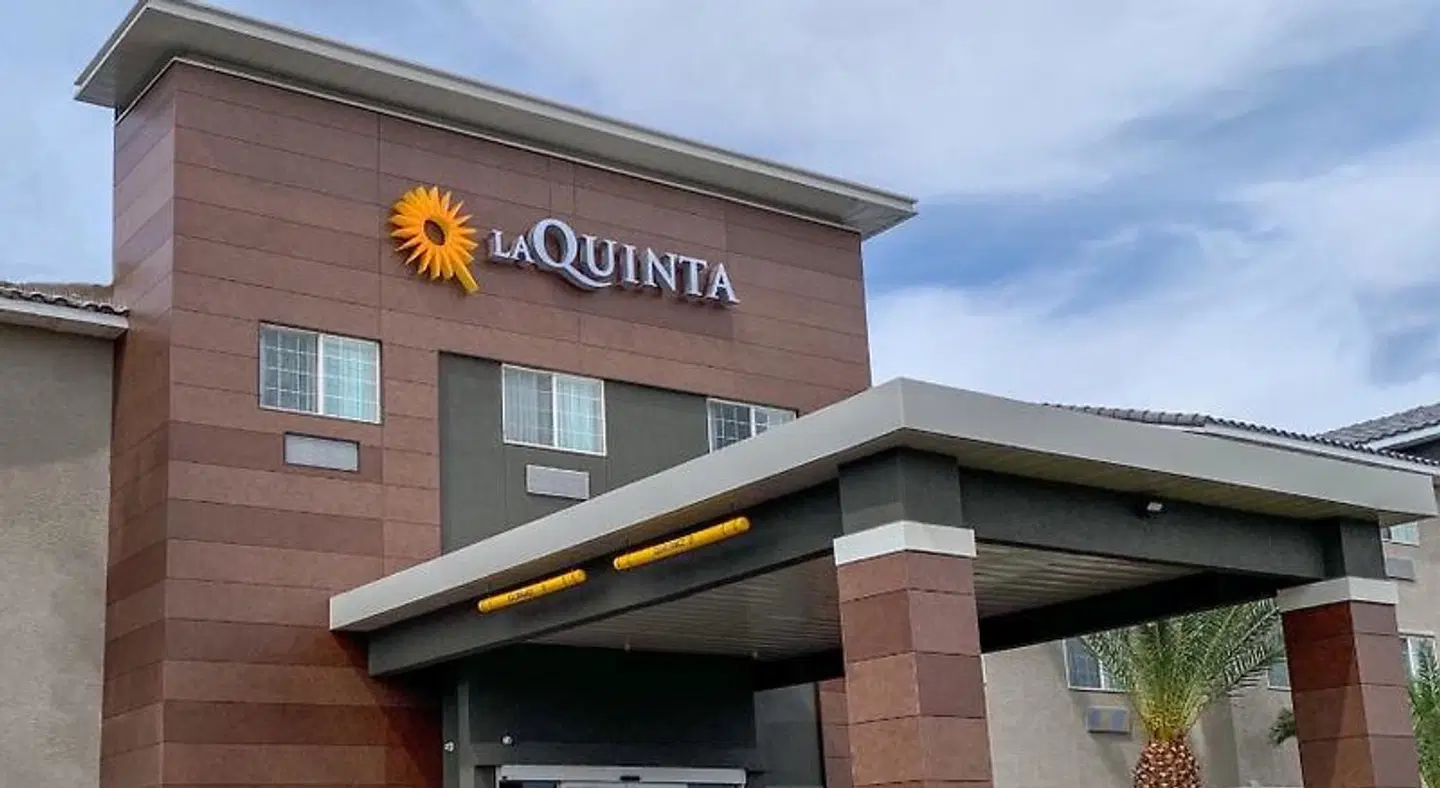 La Quinta Inn Las Vegas Nellis EXTERIOR