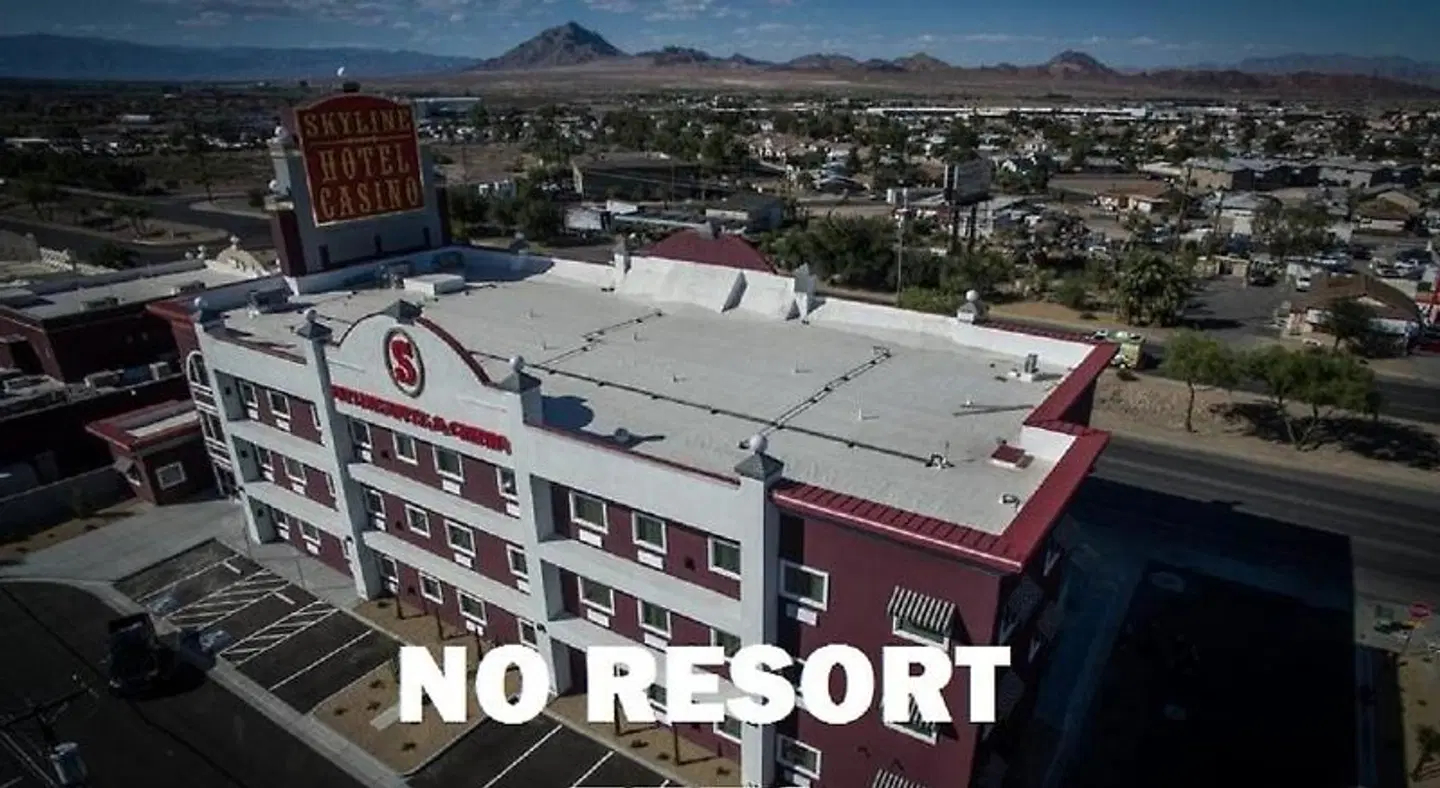 Skyline Hotel and Casino EXTERIOR