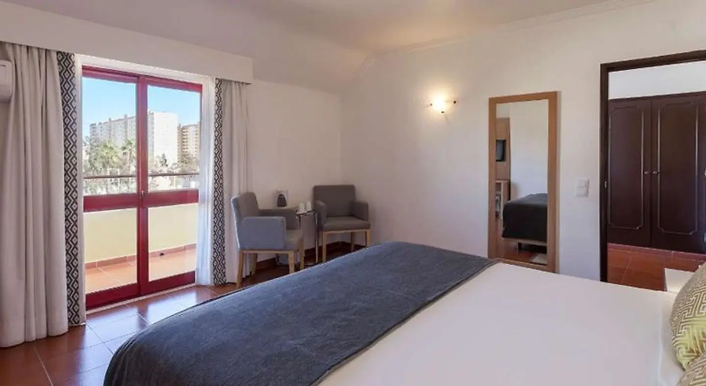 Best Western Hotel Dom Bernardo ROOM_EXAMPLE