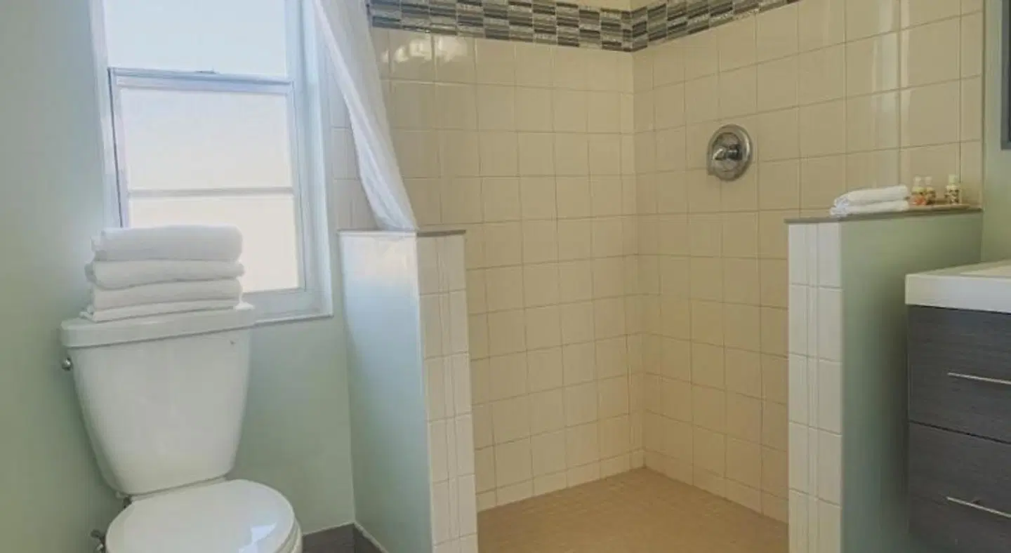 Hollywood Beachside Boutique Suite Badezimmer