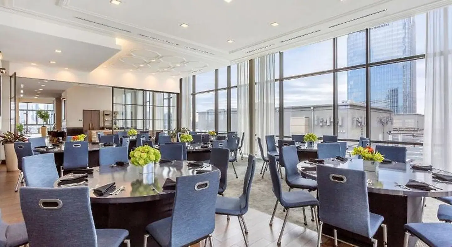 Hyatt House Jersey City Bar