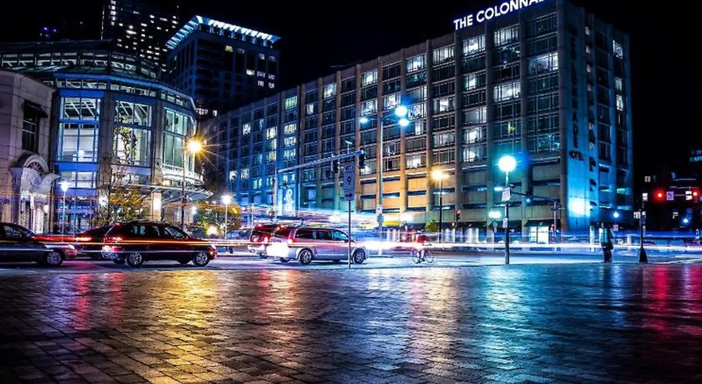 The Colonnade Hotel EXTERIOR
