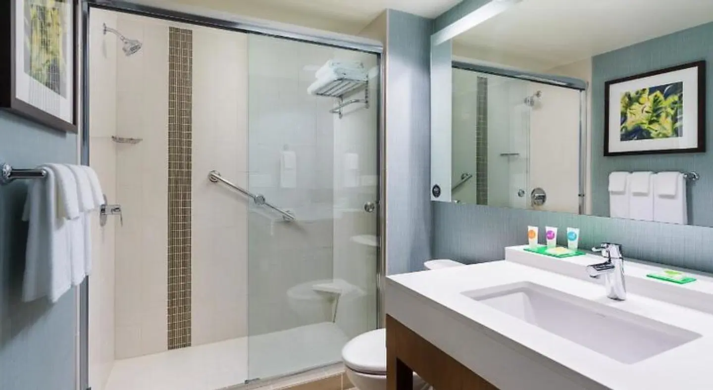 Hyatt Place St. Petersburg/Downtown Badezimmer