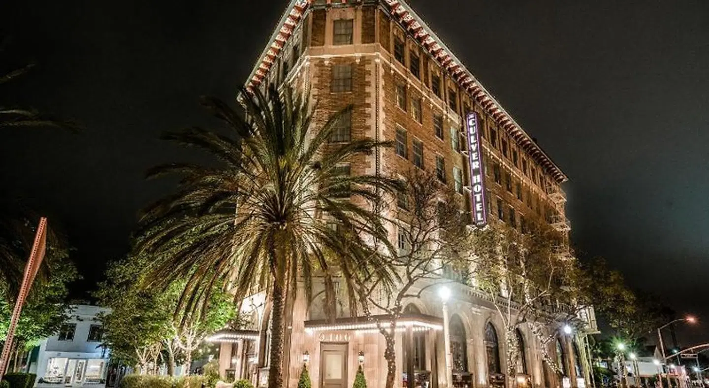 The Culver Hotel EXTERIOR