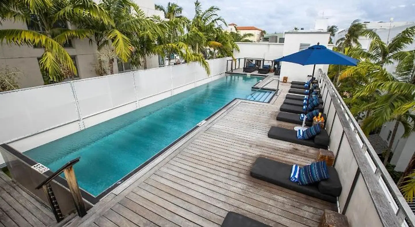 Posh Hostel South Beach OUTDOOR_POOL
