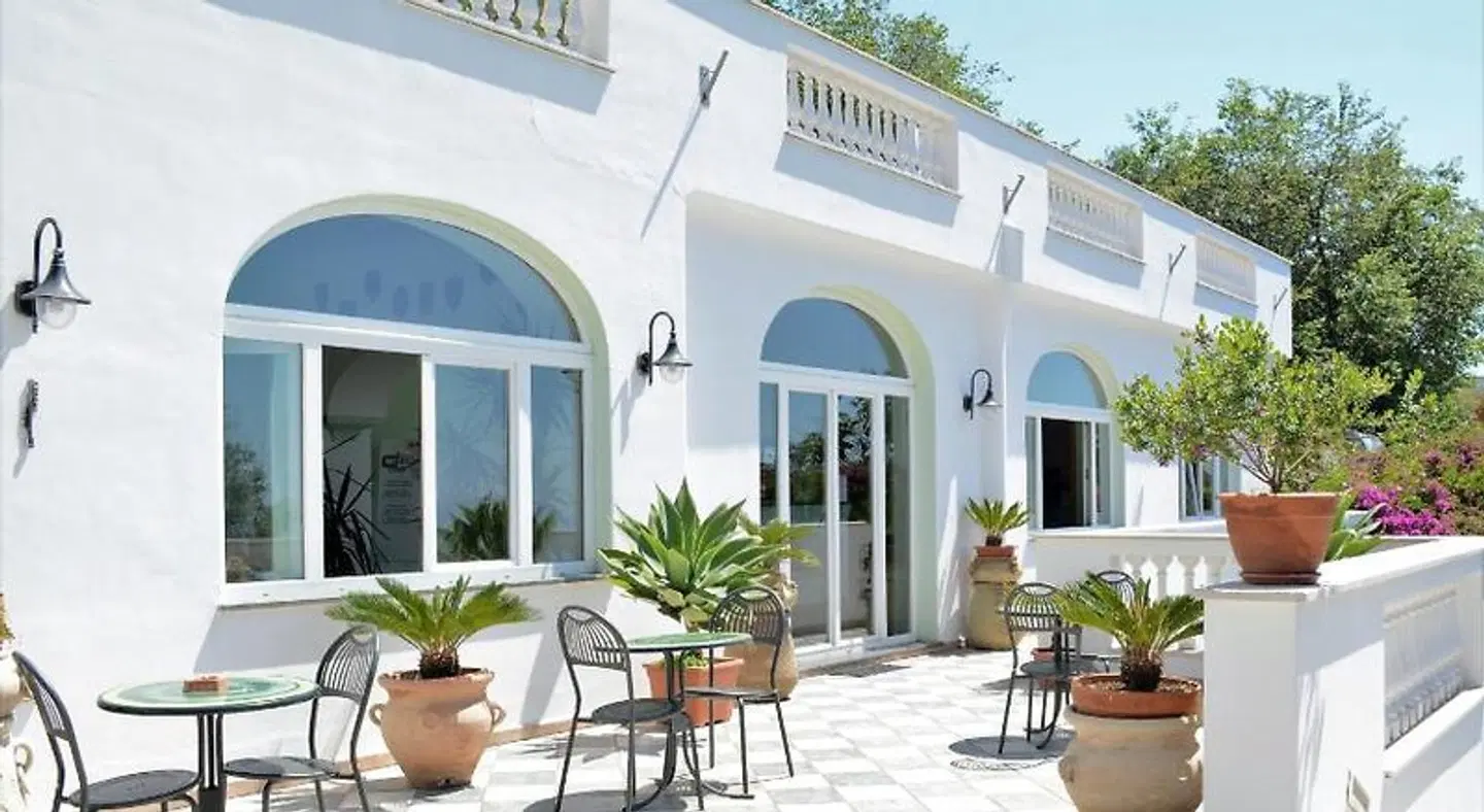 La Ginestra EXTERIOR