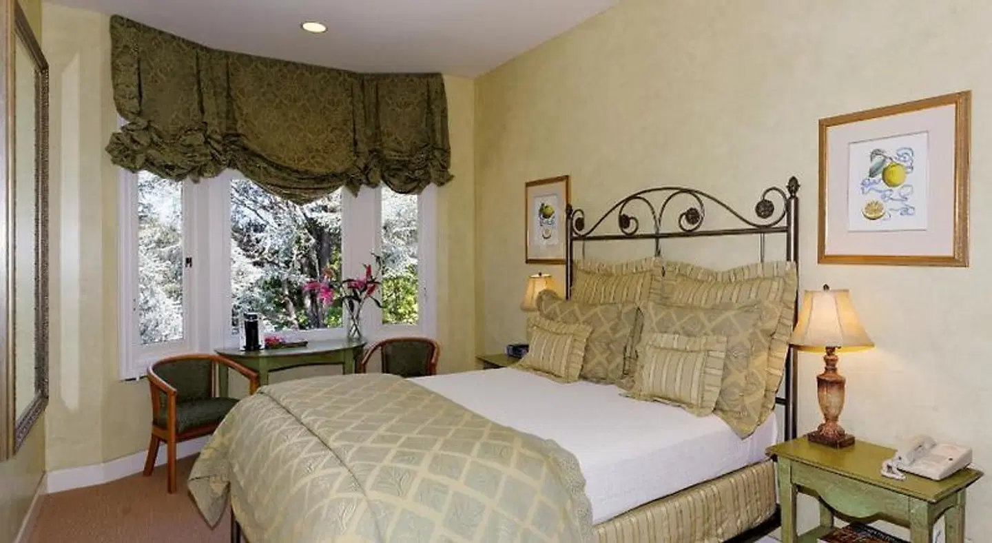 Hotel Sausalito ROOM_EXAMPLE