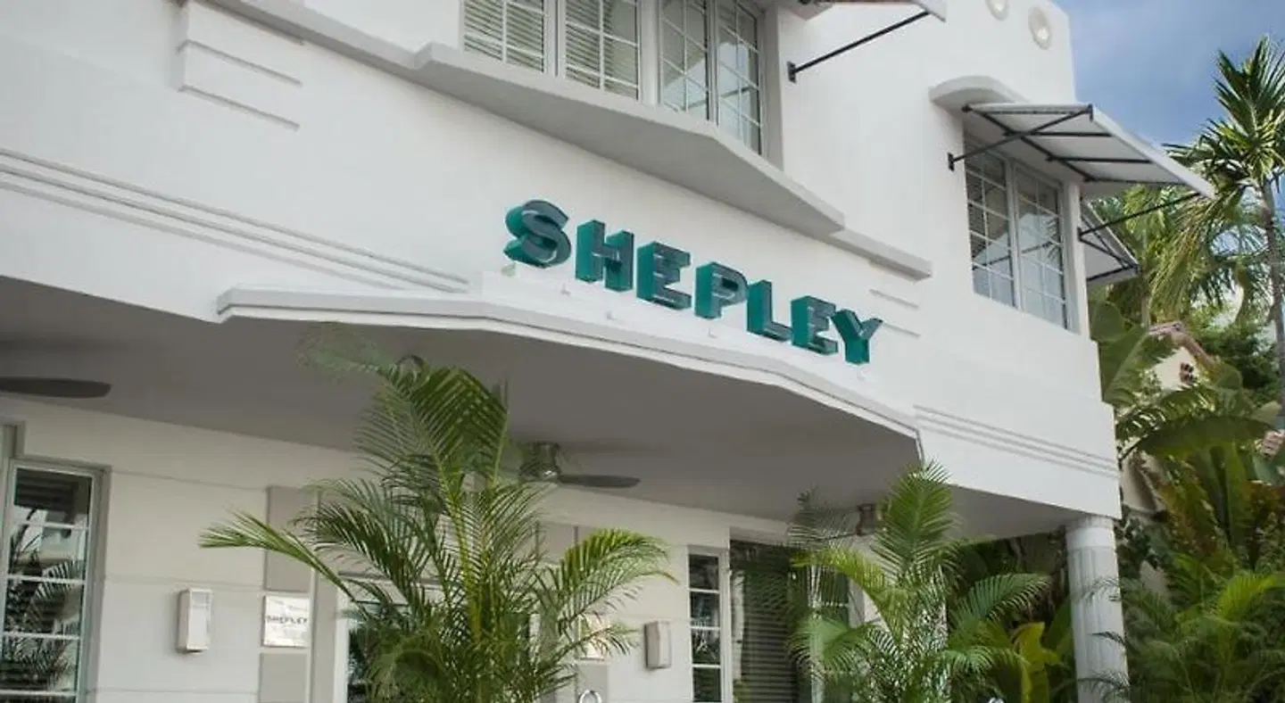 The Shepley Hotel EXTERIOR