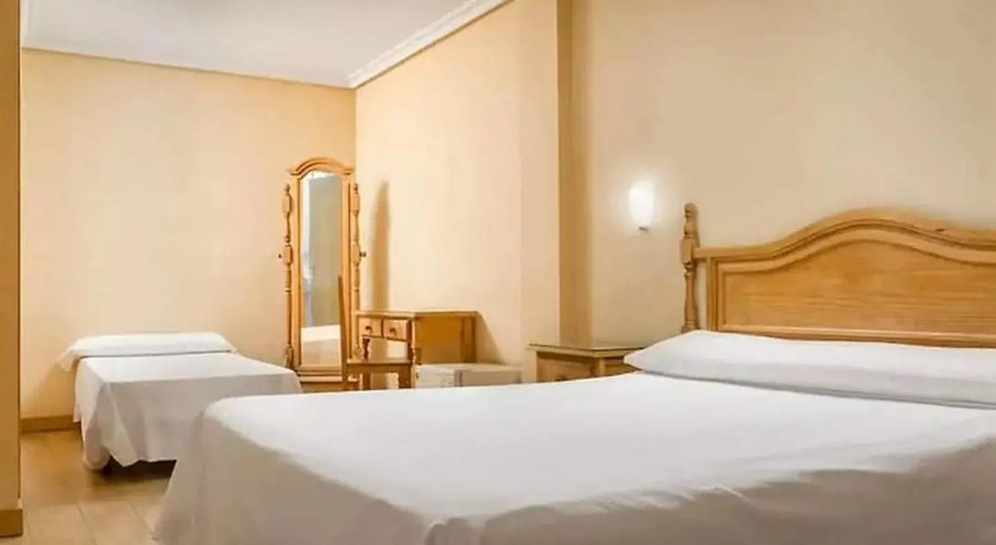 Hotel Madrid Río ROOM_EXAMPLE