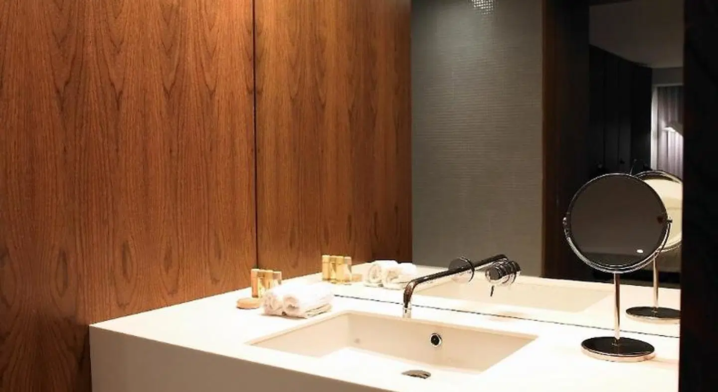 Altis Prime Hotel Badezimmer