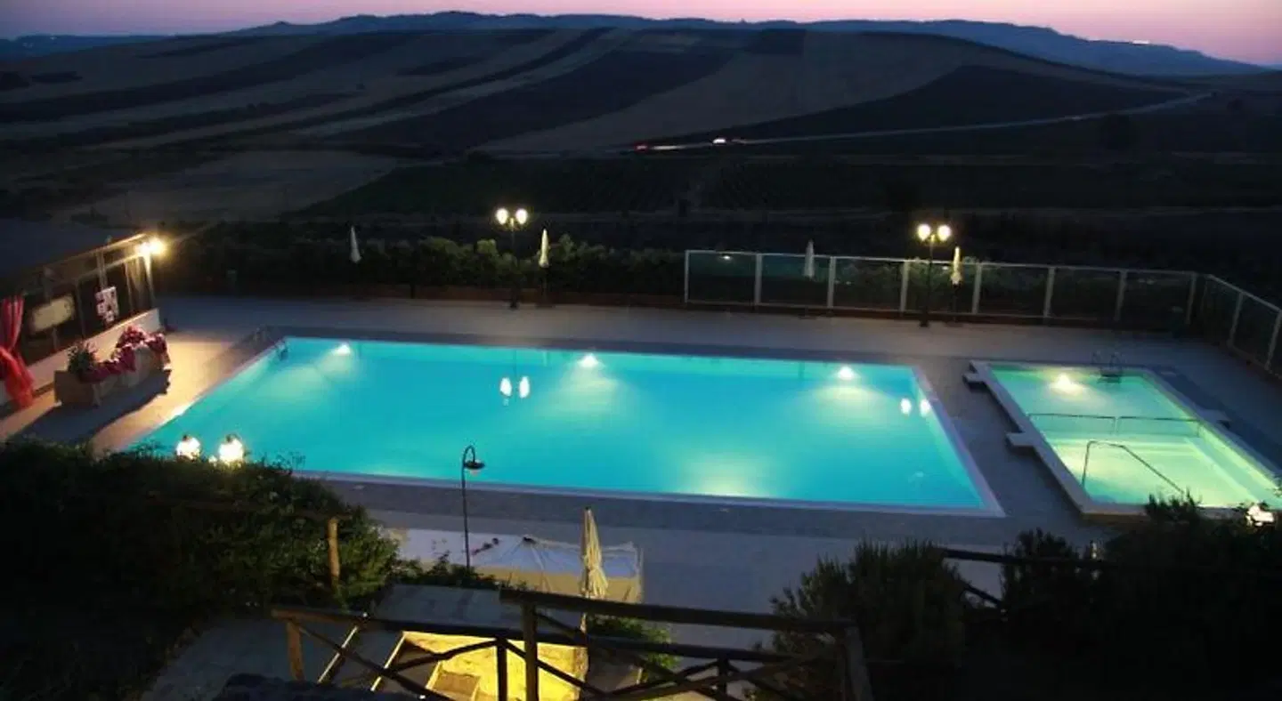 Don Giovanni Hotel OUTDOOR_POOL