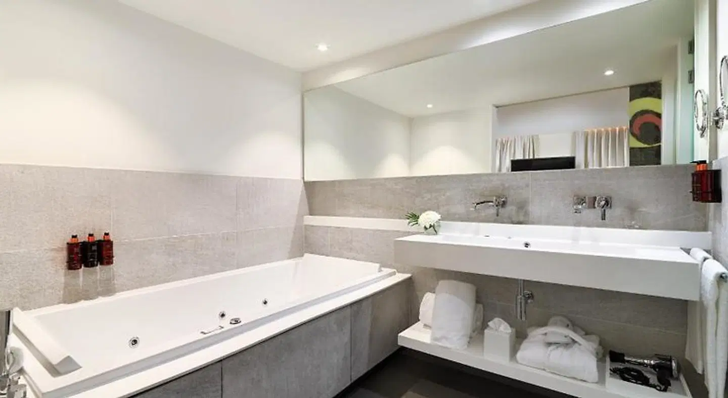 H10 Art Gallery Badezimmer