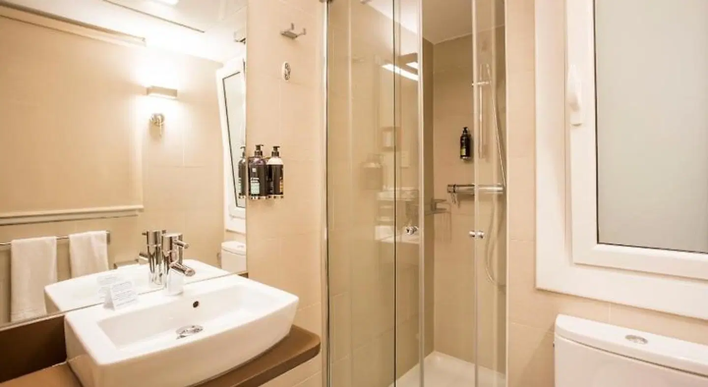 Aparthotel Silver Badezimmer