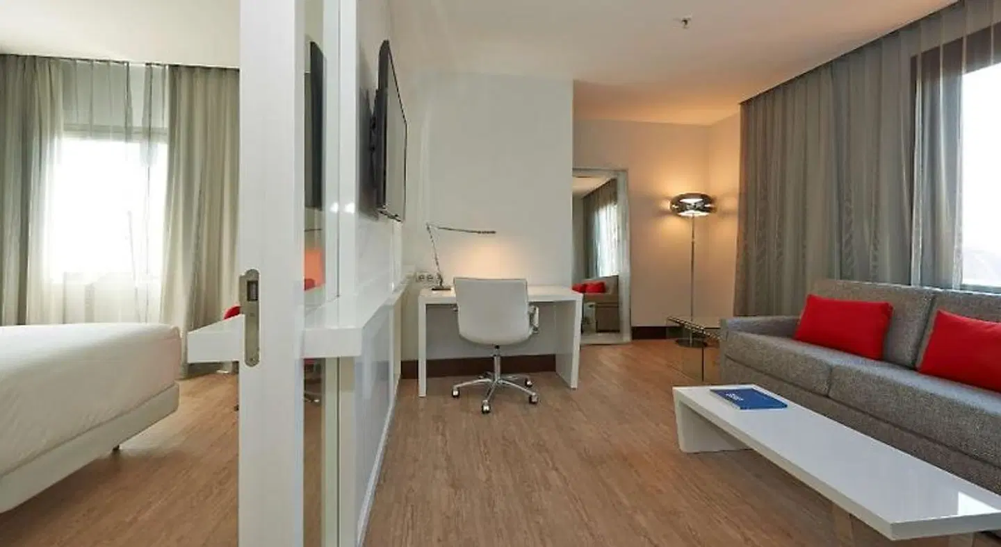 NH Collection Barcelona Gran Hotel Calderón ROOM_EXAMPLE