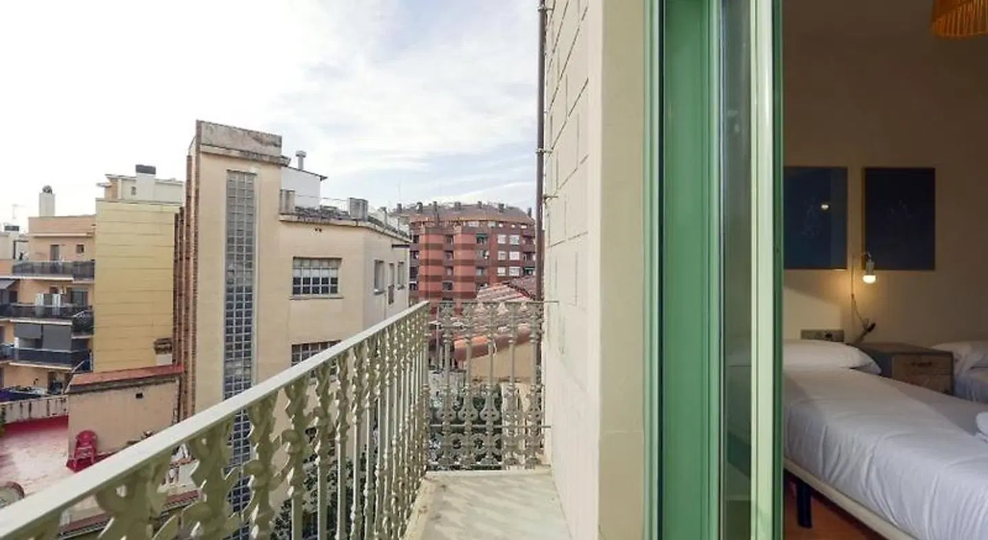 Barcelona Sants Station Apartments EXTERIOR