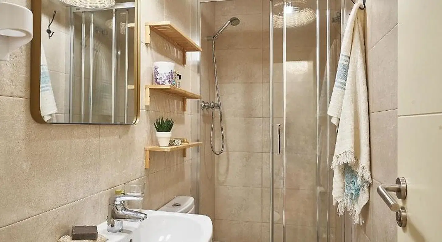 Barcelona Sants Station Apartments Badezimmer