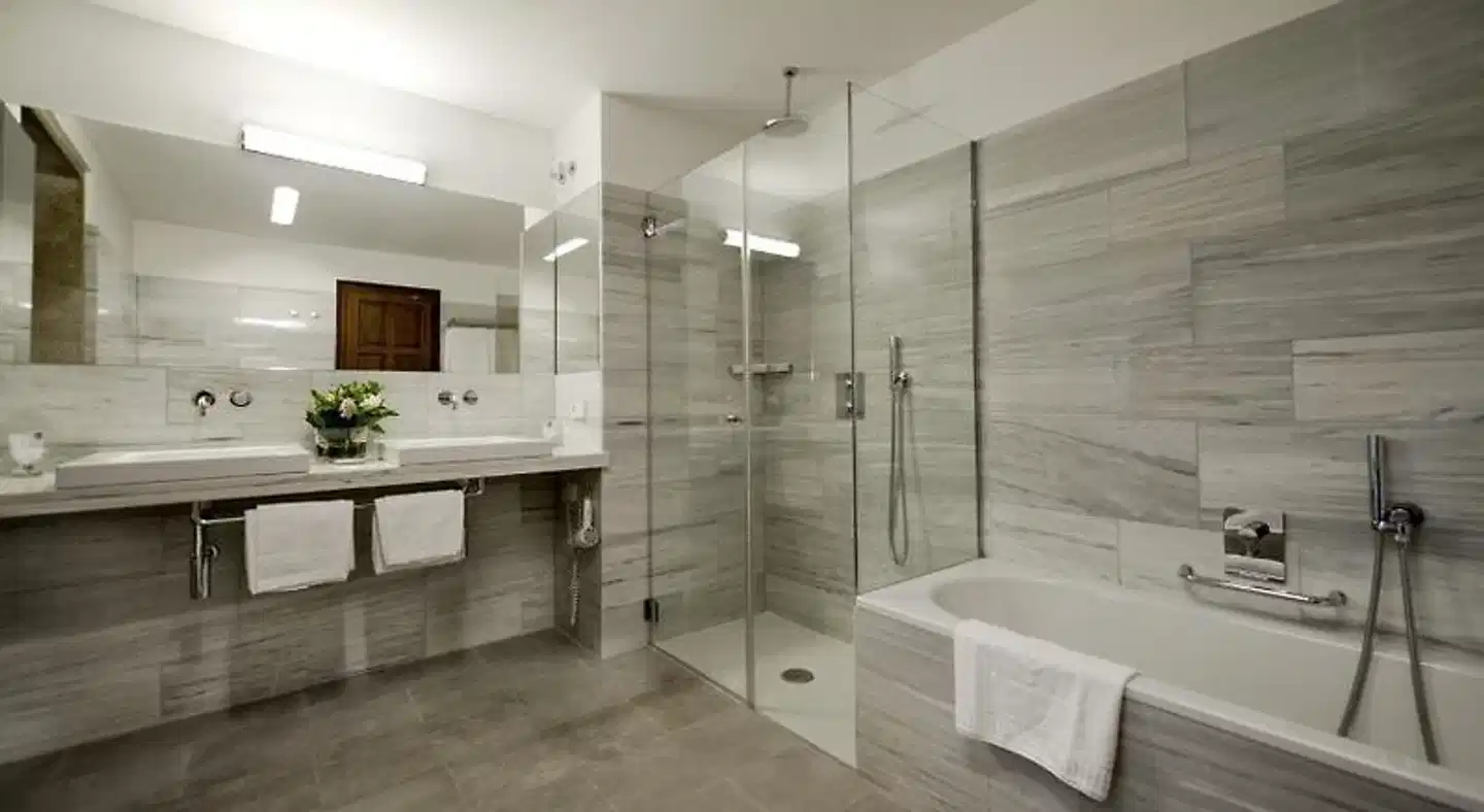 Parador de Santiago de Compostela Badezimmer