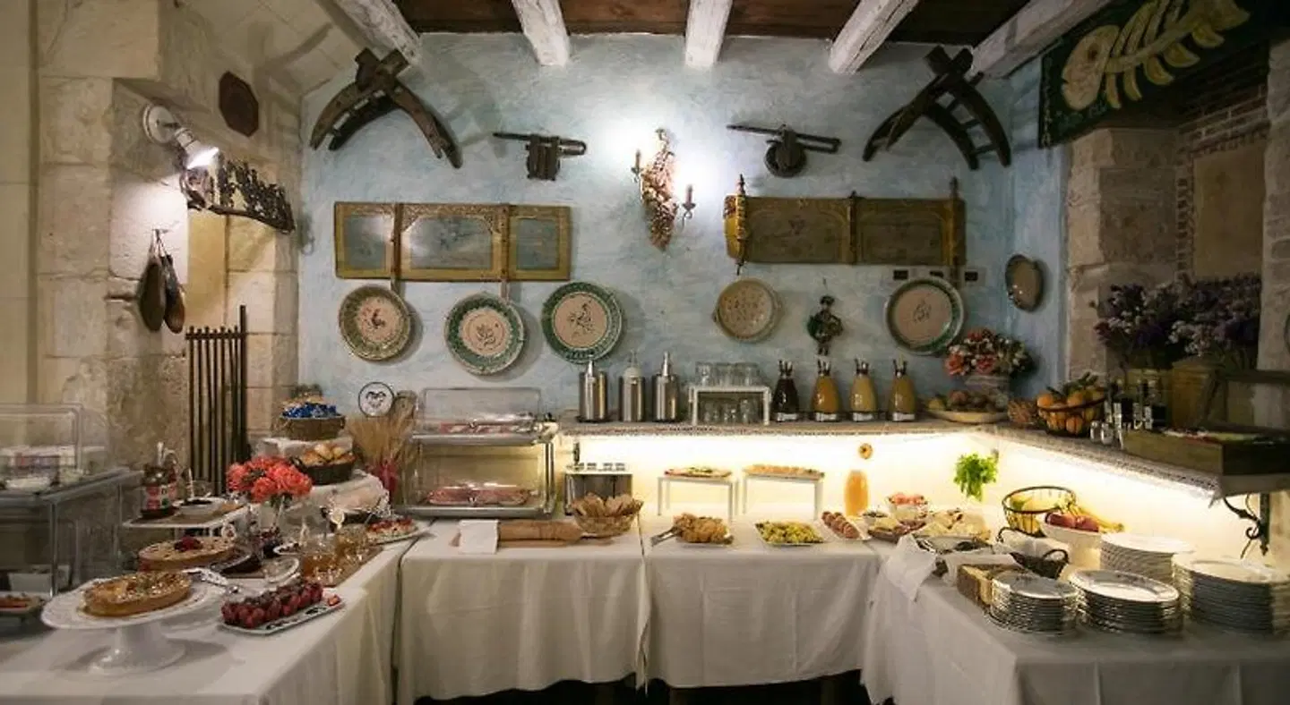 Henry's House Restaurant