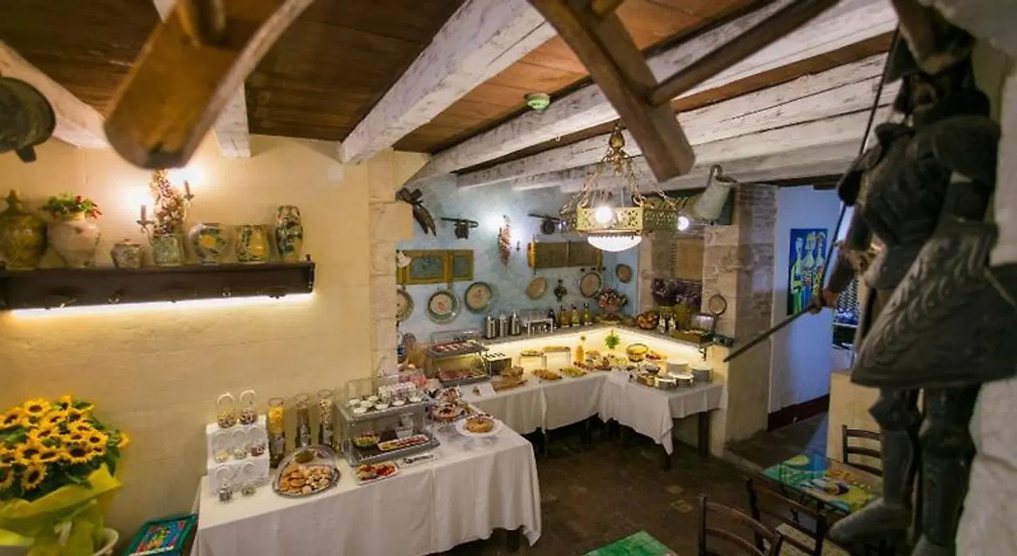 Henry's House Restaurant
