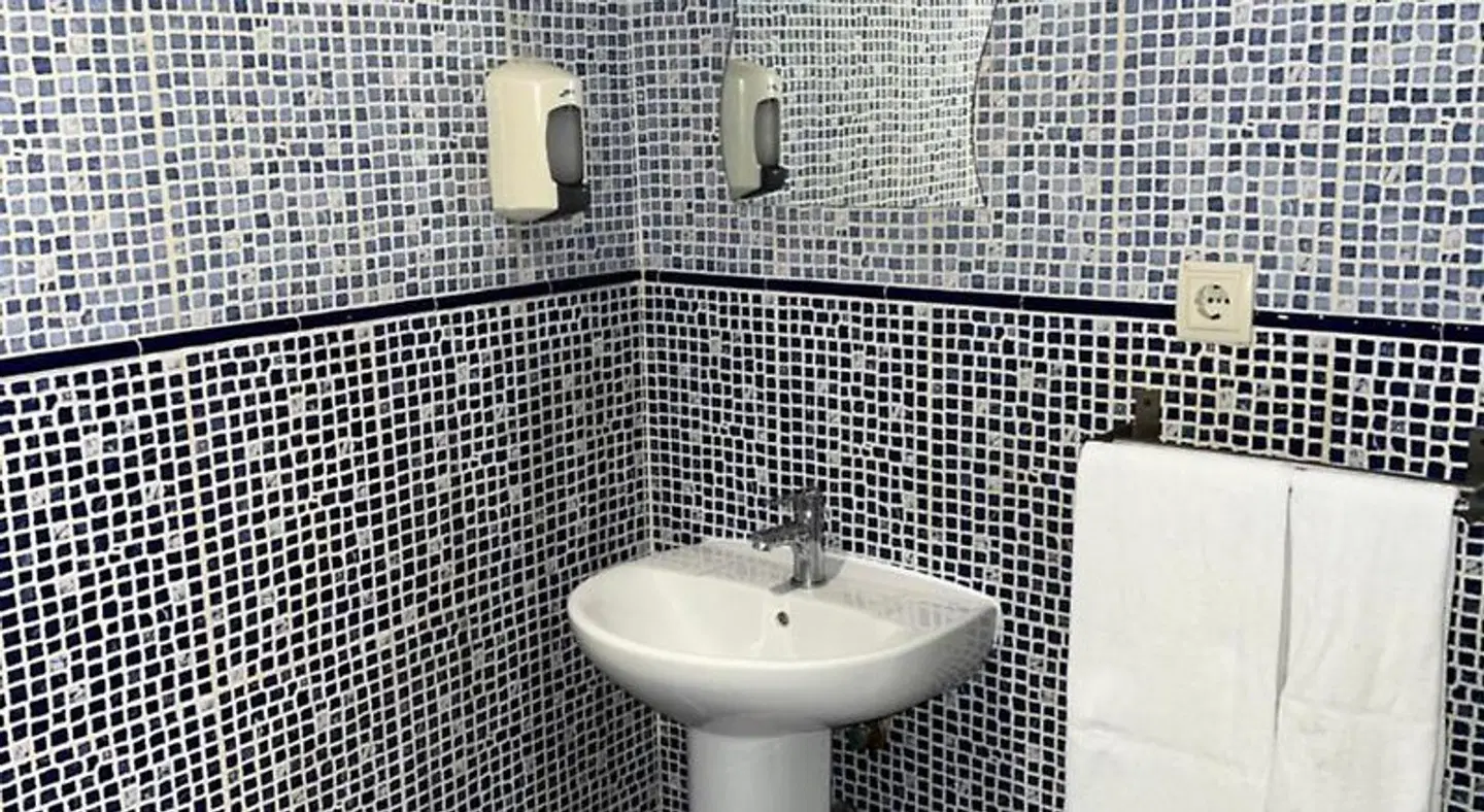 Hostal Abaaly Badezimmer