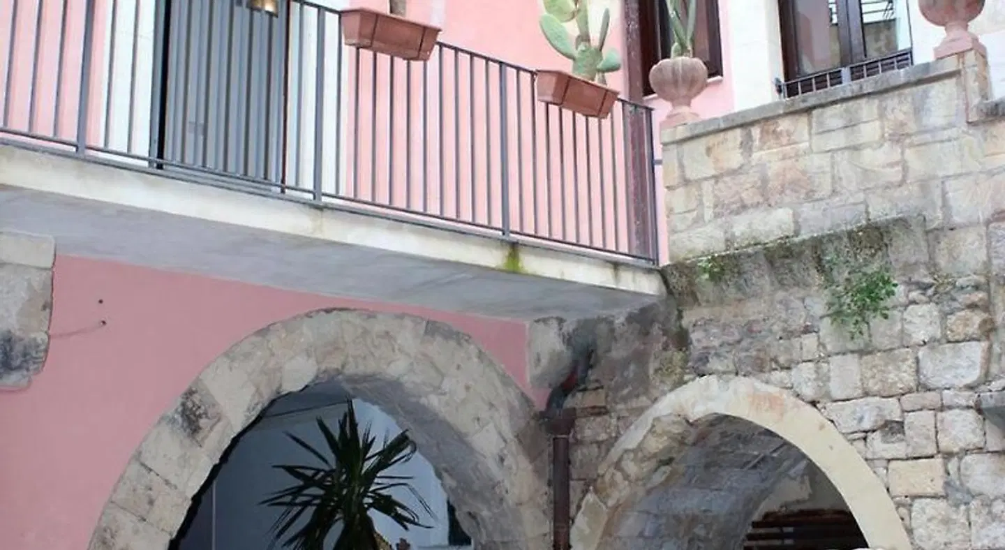 Residence Arco Antico EXTERIOR