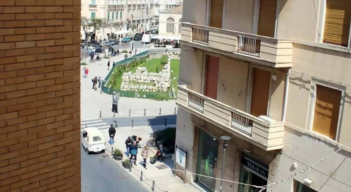 Residence Arco Antico EXTERIOR