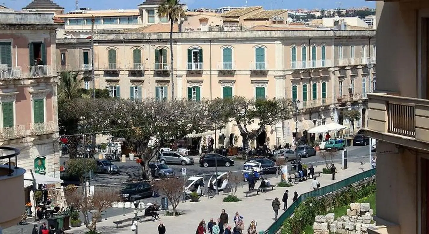 Residence Arco Antico EXTERIOR