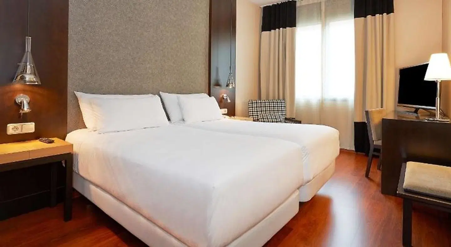 NH Barcelona Eixample ROOM_EXAMPLE