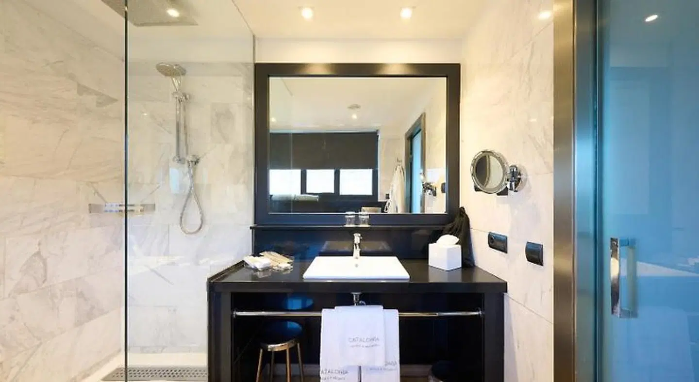 Catalonia Port Badezimmer