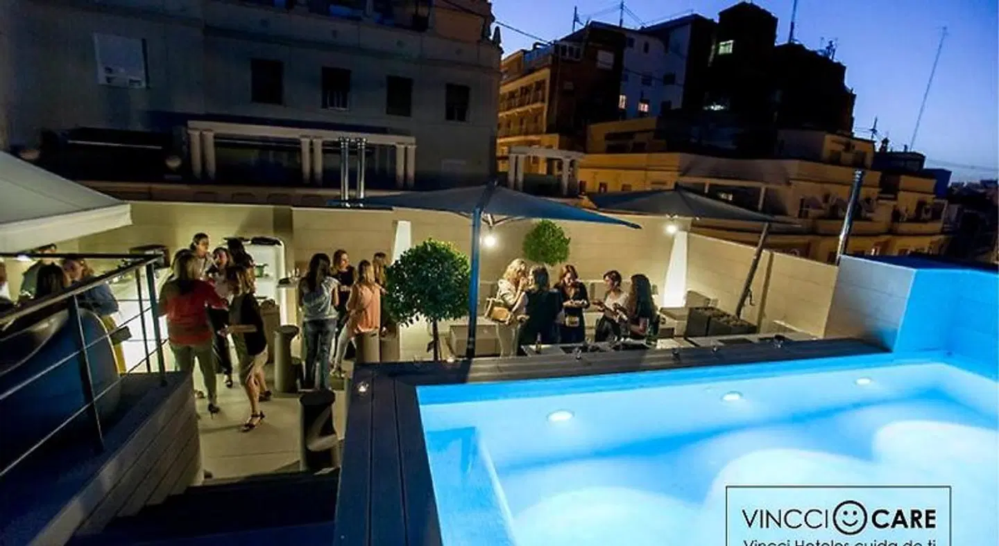 Vincci Mercat OUTDOOR_POOL