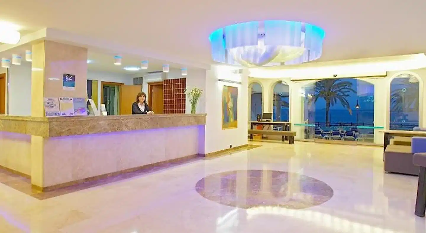 Mar y Playa Lobby