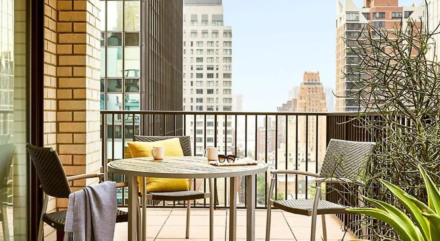 The Fifty Sonesta Select New York Terrasse