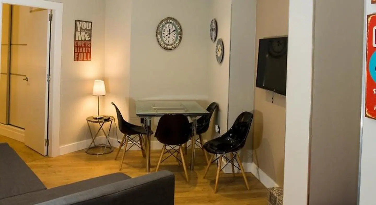 Apartamentos Museum ROOM_EXAMPLE