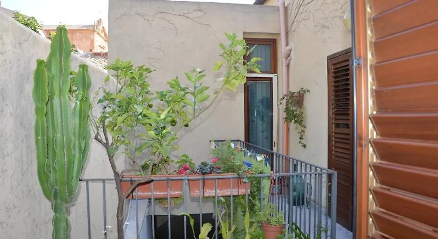 Arco Ubriaco EXTERIOR