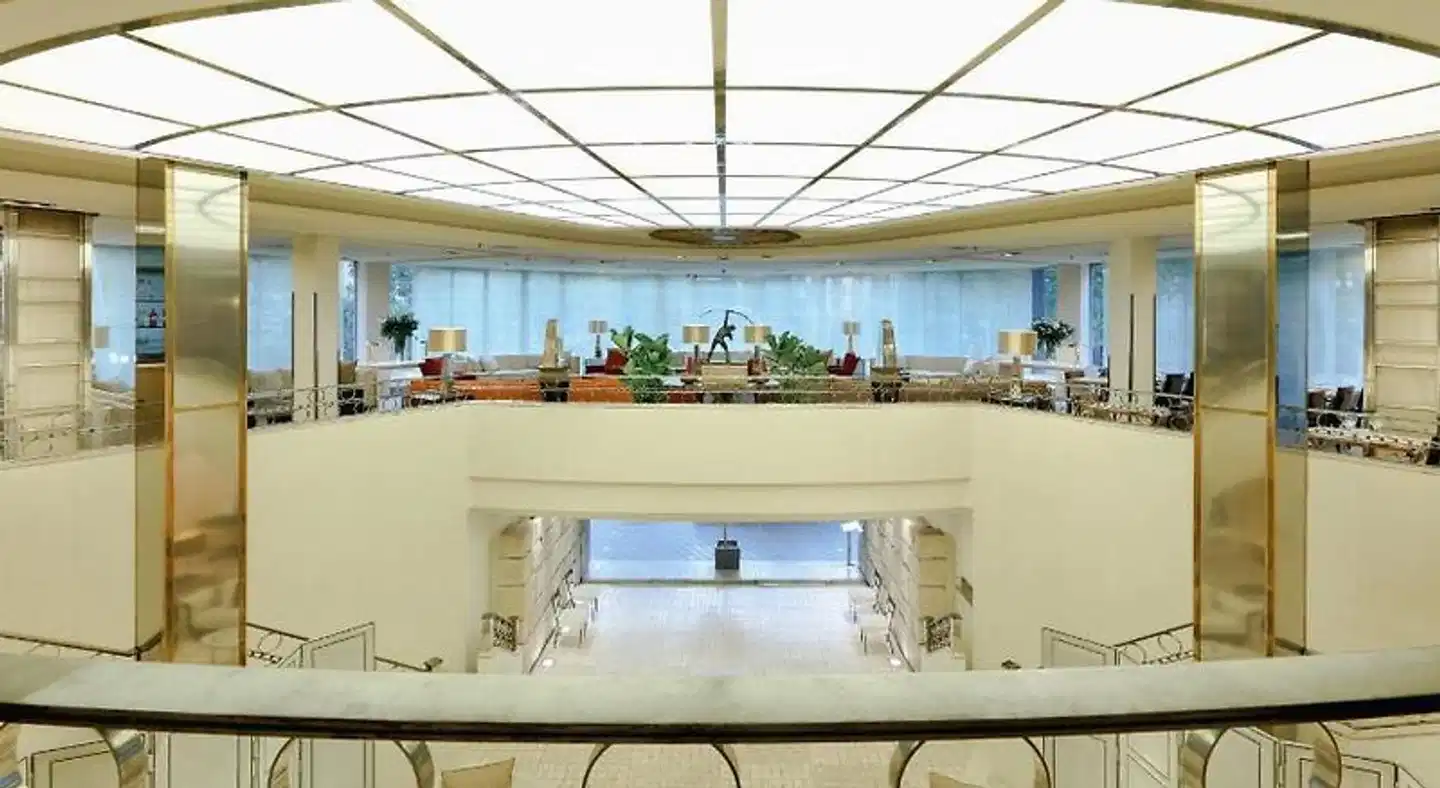 Hesperia Presidente Lobby