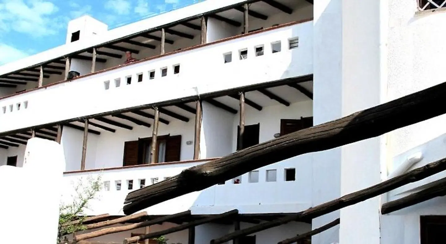 Pop EXTERIOR