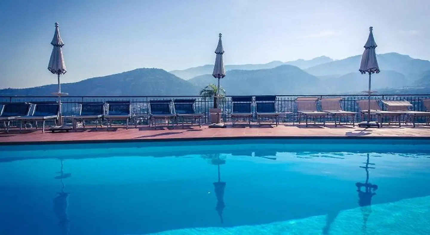 Cristina OUTDOOR_POOL