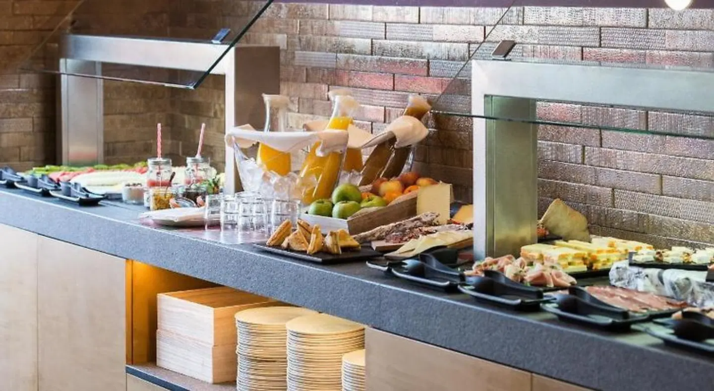 Vincci Mae Restaurant