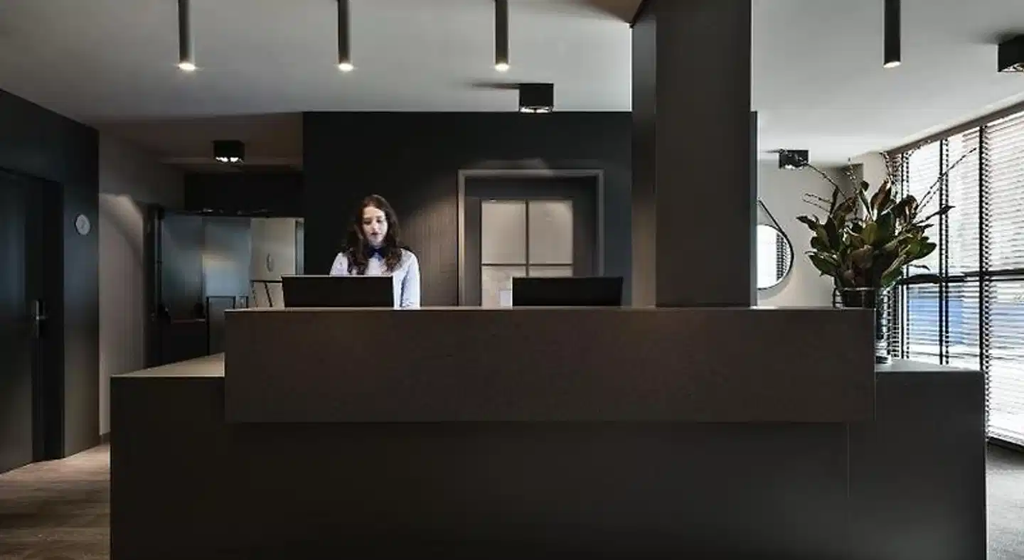 Upper Diagonal Lobby