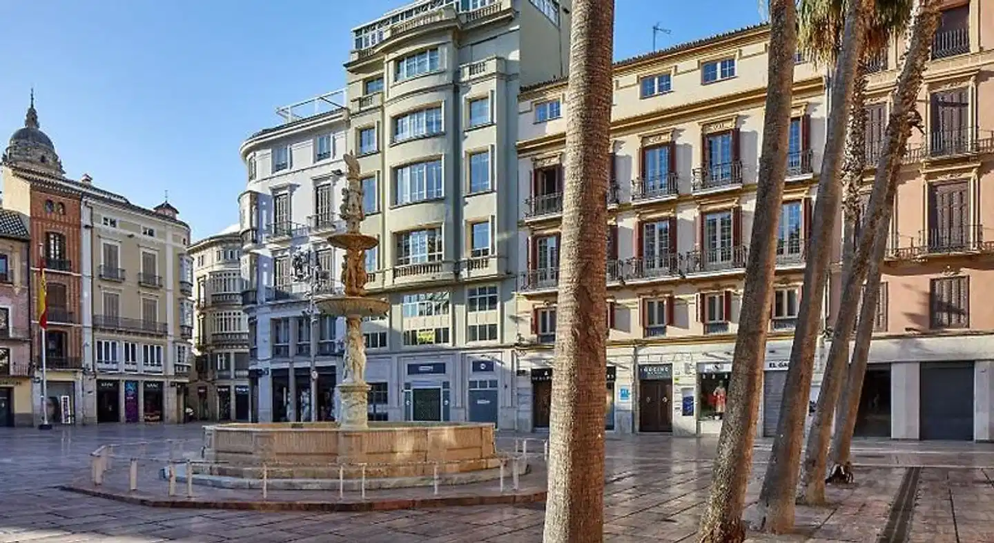 Lodgingmalaga Plaza Constitucion Aussenansicht