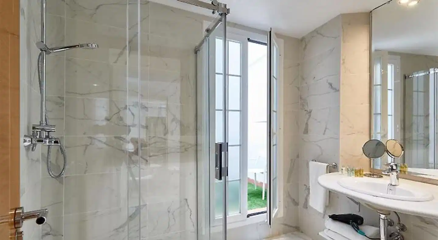 Lodgingmalaga Plaza Constitucion Badezimmer